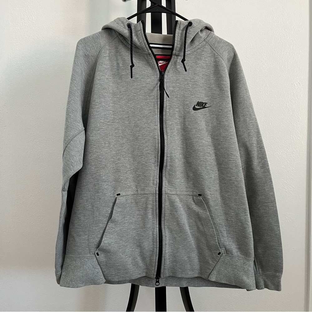 Nike Men's Zip-Up Gray Sweater Tech Fleece Size XL